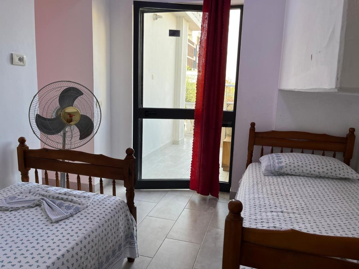 Villa Kasa Durrës Buitenkant foto