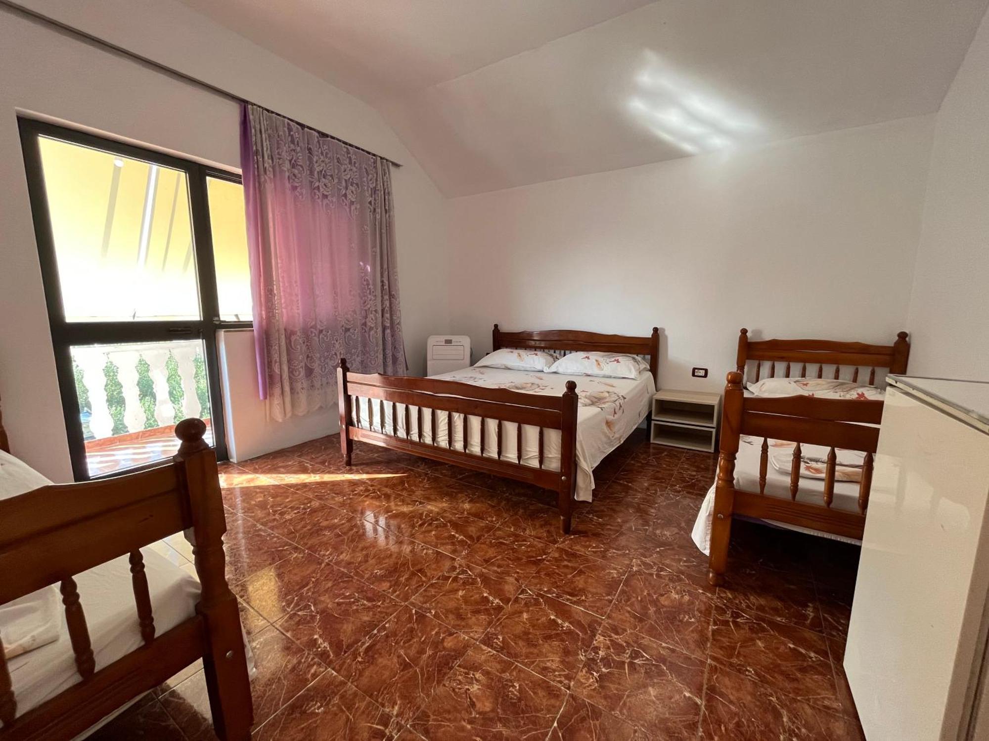 Villa Kasa Durrës Buitenkant foto