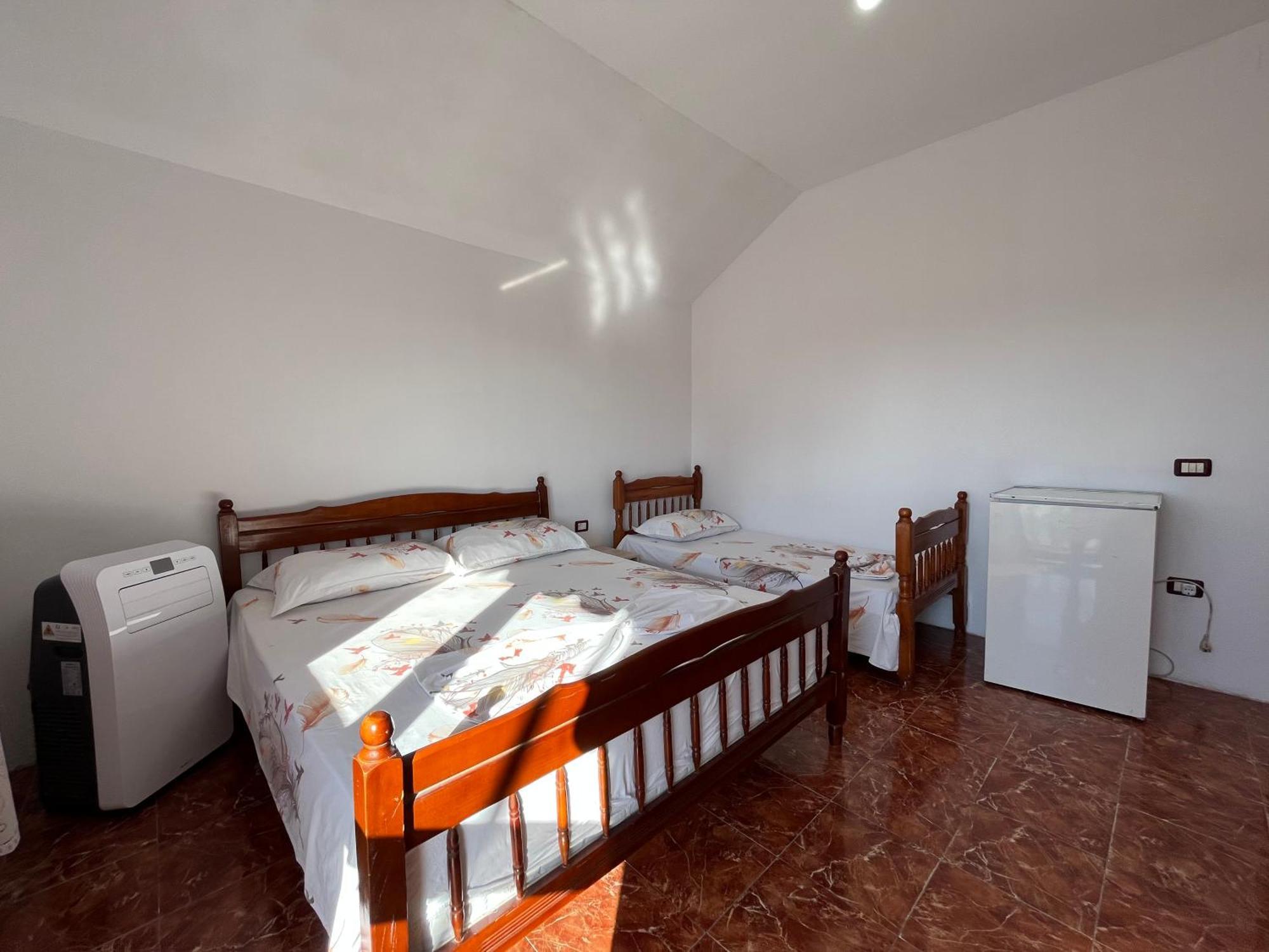 Villa Kasa Durrës Buitenkant foto